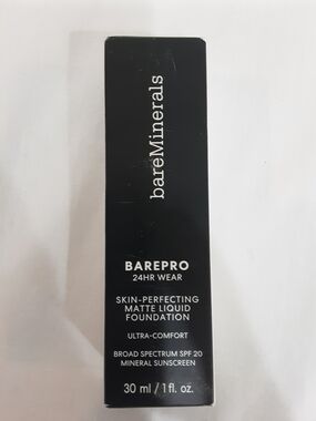 bareMinerals BAREPRO Matte Liquid Foundation - 04 Fair 12 Cool M259